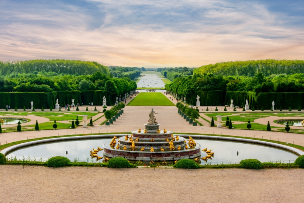 Palace of Versailles Tour Guide